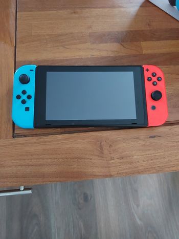 Nintendo Switch, Blue & Red, 32GB
