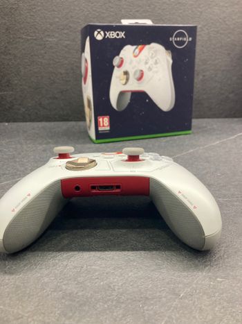 Redeem Xbox Series S/X limited edition pultelis