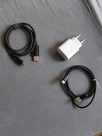 Premium 2x Laidų + 2x USB Pakrovėjas Universalus rinkinys greitam įkrovimui