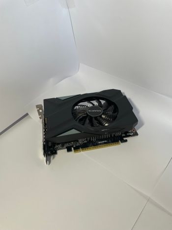 Gigabyte GeForce GTX 1650 G6 4 GB 1410-1635 Mhz PCIe x16 GPU