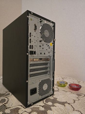 Buy i7-9700| 16GB RAM| Nvme + HDD| Quadro 1GB| WIN11 PRO| Monitor + Keyboard & Mouse