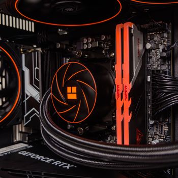 Ryzen 5 9600X B850M WIFI 32GB DDR5 1TB SSD RTX 5070 12GB for sale