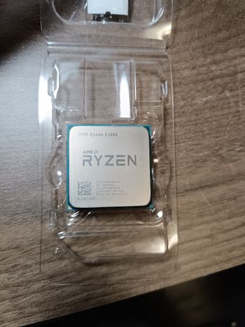 AMD Ryzen 3 1200 (14nm) 3.1-3.4 GHz AM4 Quad-Core CPU