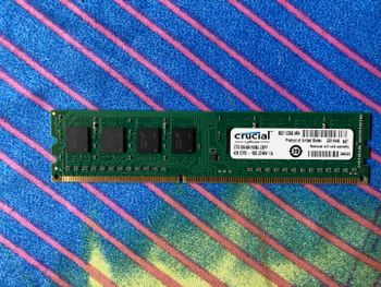 Crucial 4 GB (1 x 4 GB) DDR3-1600 Green PC RAM