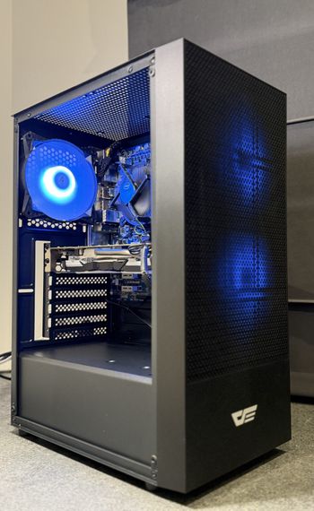 Naujai surinktas žaidimų kompiuteris i7/RX 580 8GB/16GB RGB!!