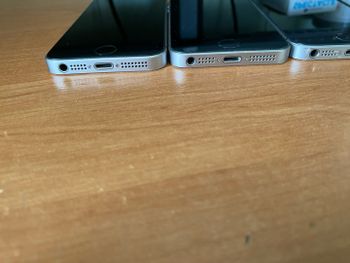 Apple iPhone SE 64GB Space Gray