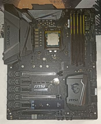 Intel Core i7-8700K + MSI Z370 Gaming M5 + Cooler Master Hyper 212 LED Turbo
