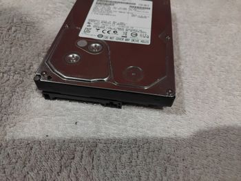 Hitachi HGST 1 TB SATA HDD