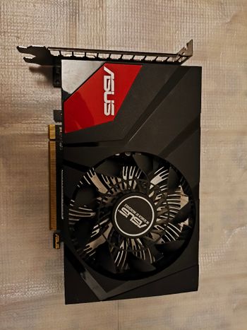 Asus GeForce GTX 950 2 GB 1026-1228 Mhz PCIe x16 GPU