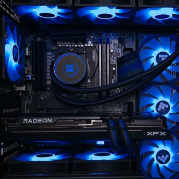 Ryzen 5 7600X B850M WIFI 32GB DDR5 1TB SSD RX 7800 XT 16GB for sale