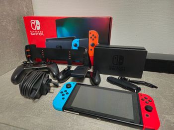 Nintendo Switch Blue & Red 32GB