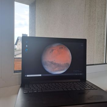 Lenovo ideapad i5 8250u\8gb ram\ssd 256gb 