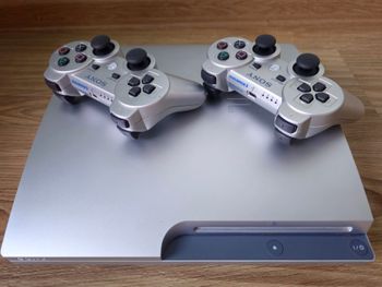 PlayStation 3 Slim, Silver, 320GB