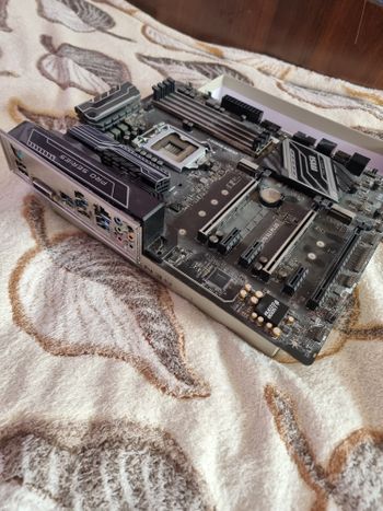 MSI Z270 SLI PLUS Intel Z270 ATX DDR4 LGA1151 3 x PCI-E x16 Slots Motherboard