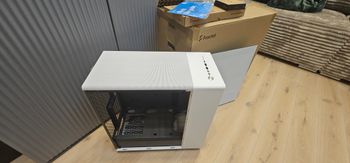 Fractal Design North White Mesh