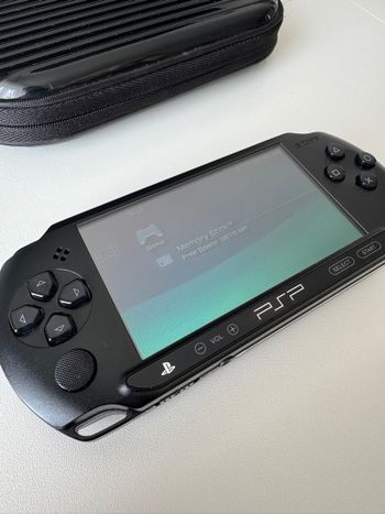 PSP Street su 4GB sd kortele