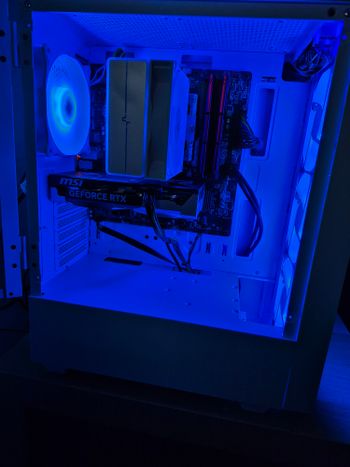 MSI GeForce RTX 5060 8GB VENTUS 32GB DDR4 1TB SSD NV3