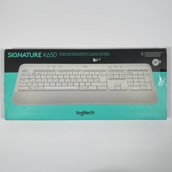 Logitech Signature K650 Comfort Full-Size Wireless Keyboard with Wrist Rest, BLE