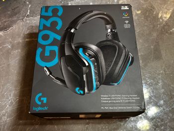 Logitech G935 Wireless RGB Gaming Headphones