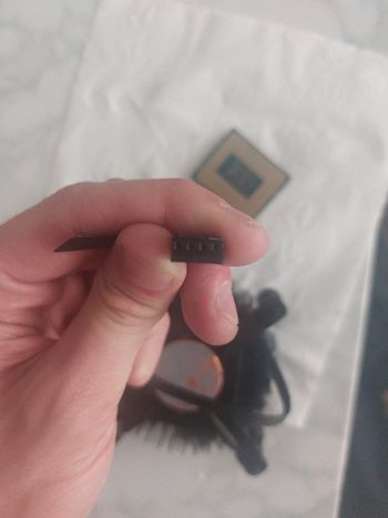 Intel Core i3-12100F + aušintuvas