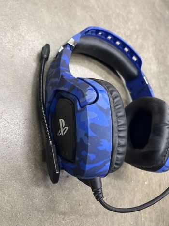 Get Trust GXT 488 Forze-G ps4 ausines. 