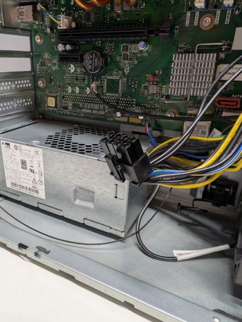 Lenovo Ideacentre Gaming PC (trūksta cpu, gpu ir nvme)