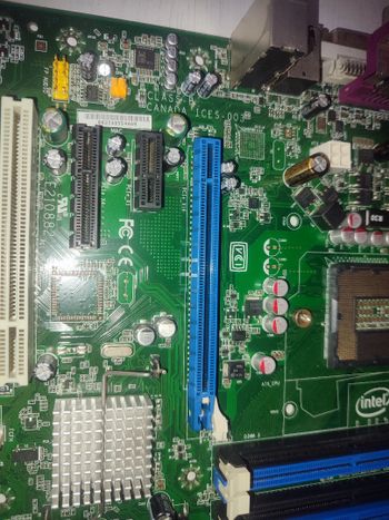 Intel DQ67OWB3 Intel Q67 Micro ATX DDR3 LGA1155 1 x PCI-E x16 Slots Motherboard