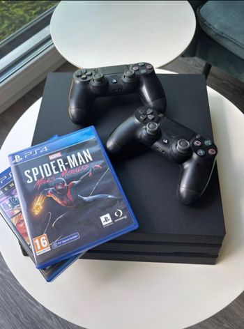 PS4 PRO
