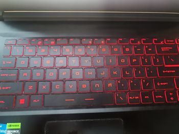 MSI Thin GF63 12VE, i5-12450H, NVIDIA GeForce RTX 4050, 144Hz.