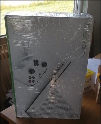 Xbox One S, 1TB, žaidimai FARCRY 6 ir kiti for sale