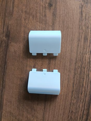 2 vnt nauji Xbox Series pultelio baterijų dangteliai dangtelis pultas controller