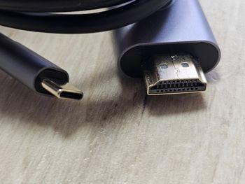 USB-C į to HDMI laidas Ilgis: 1,83 m 
