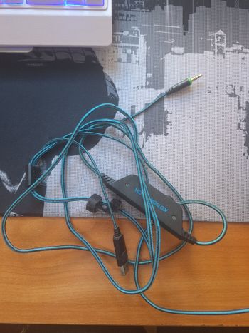 Laidinės Kotion Each G2000 ausinės su mikrofonu