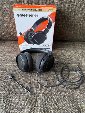Steelseries Arctis 1 