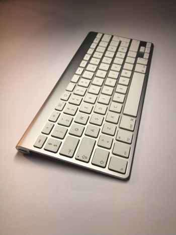 Genuine Apple Magic A1314 Wireless Keyboard Magic Keyboard