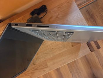 Lenovo IdeaPad 320S-14IKB| 14" | Intel i3 7100U | 4GB RAM | DDR4| 128GB M2 |