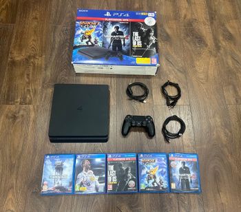 PlayStation 4 Slim, Black, 1TB/5 žaidimai