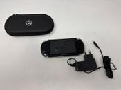 Sony PSP 2000 128GB juodas Piano Black yra paskyra su 160 žaidimų