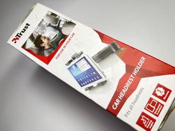 Trust 18639-02 Universal Car Headrest Tablet Mount (New, Open Box)