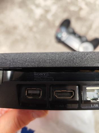 PS4 slim konsole