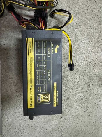 Qoltec ATX 1800w psu 80 plus plat maitinimo šaltinis