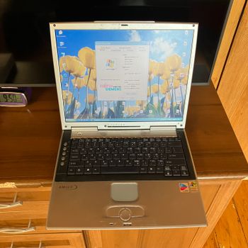 Fujitsu Siemens Amilo M 7400