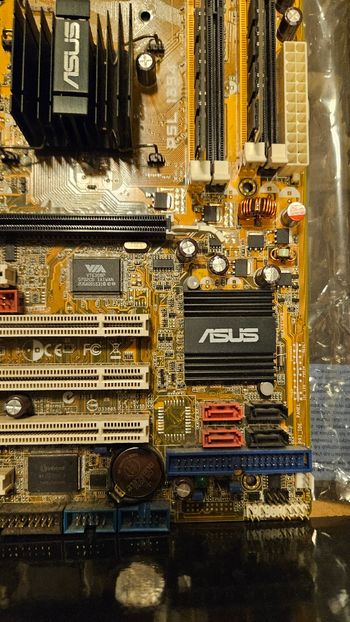 Asus P5L 1934, E4500, 2gb ram