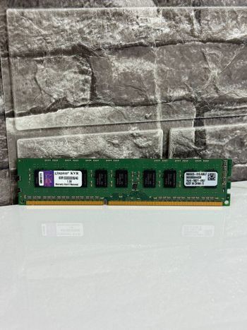 Kingston 4 GB (1 x 4 GB) DDR3-1333 Black / Green PC RAM
