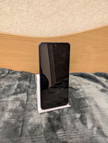 Redmi note 12 pro su motitines defektu