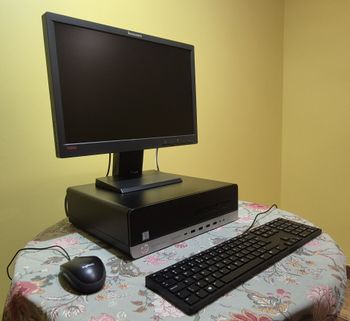 Kompiuterio Komplektas: HP EliteDesk 800 G3 SFF + Ekranas, Pelė ir Klaviatūra
