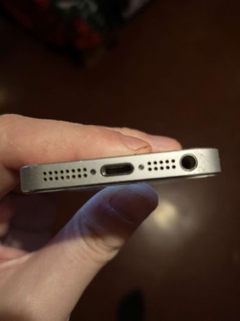 Buy Apple iPhone 5s 32GB White/Silver