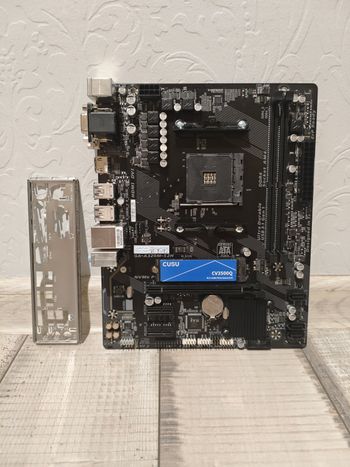 Gigabyte GA-A320M-S2H AMD A320 Micro ATX DDR4 AM4 1 x PCI-E x16 Slots Motherboard