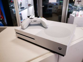 Xbox One S 1tb konsolė su 40 žaidimų