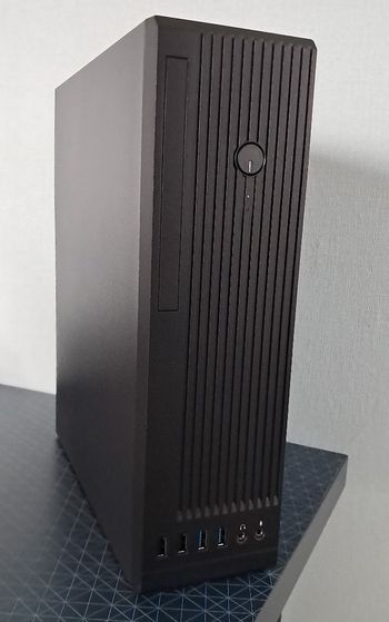 Chieftec BE-10B-300 SFF korpusas su 300 W PSU
